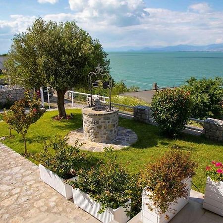 Vintage House With Stunning View Of Shkodra Lake Villa Exterior photo