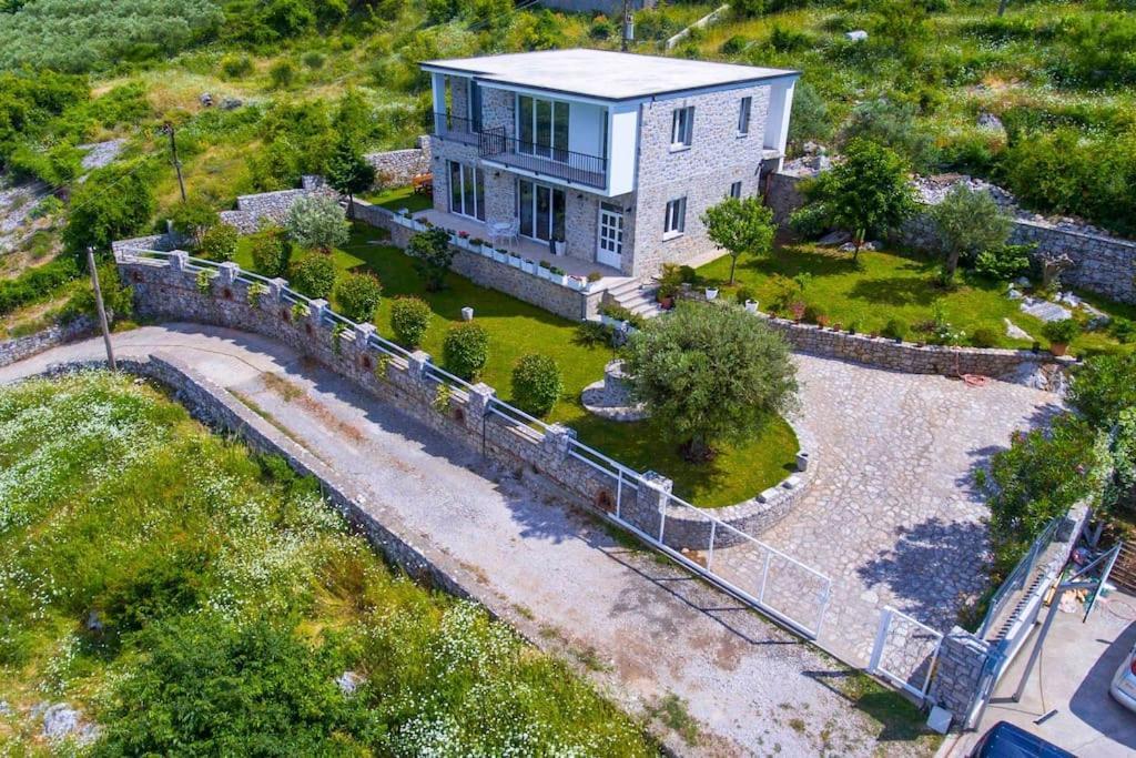 Vintage House With Stunning View Of Shkodra Lake Villa Exterior photo