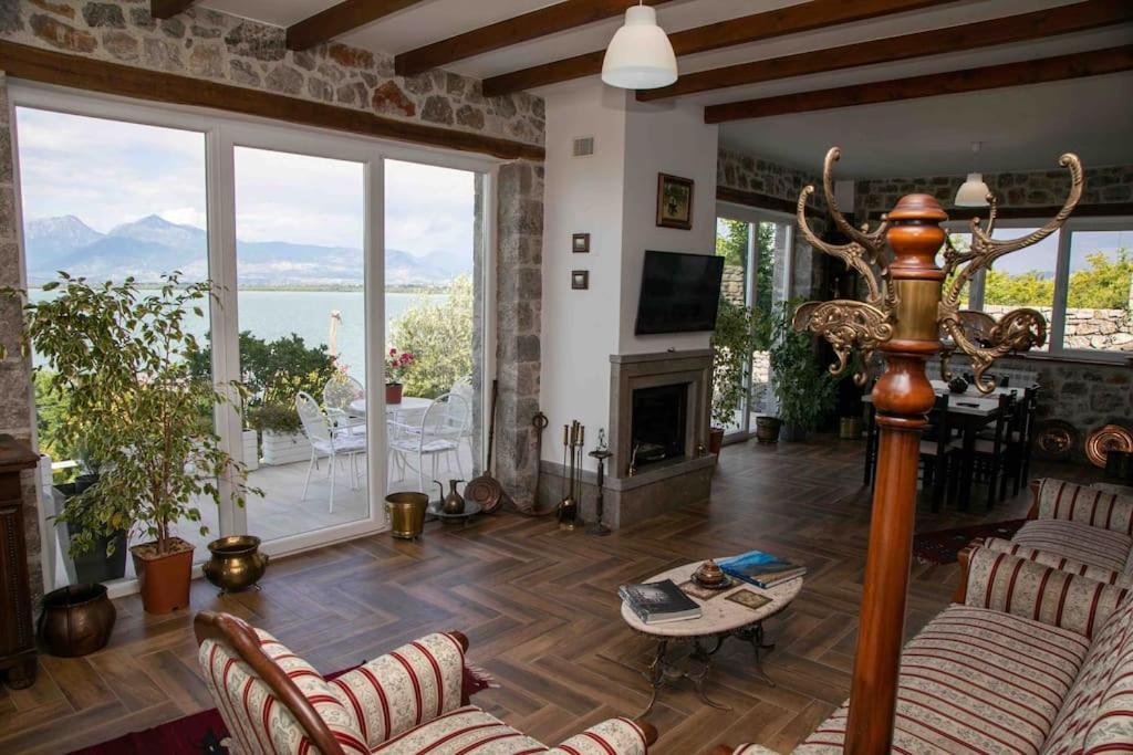 Vintage House With Stunning View Of Shkodra Lake Villa Exterior photo