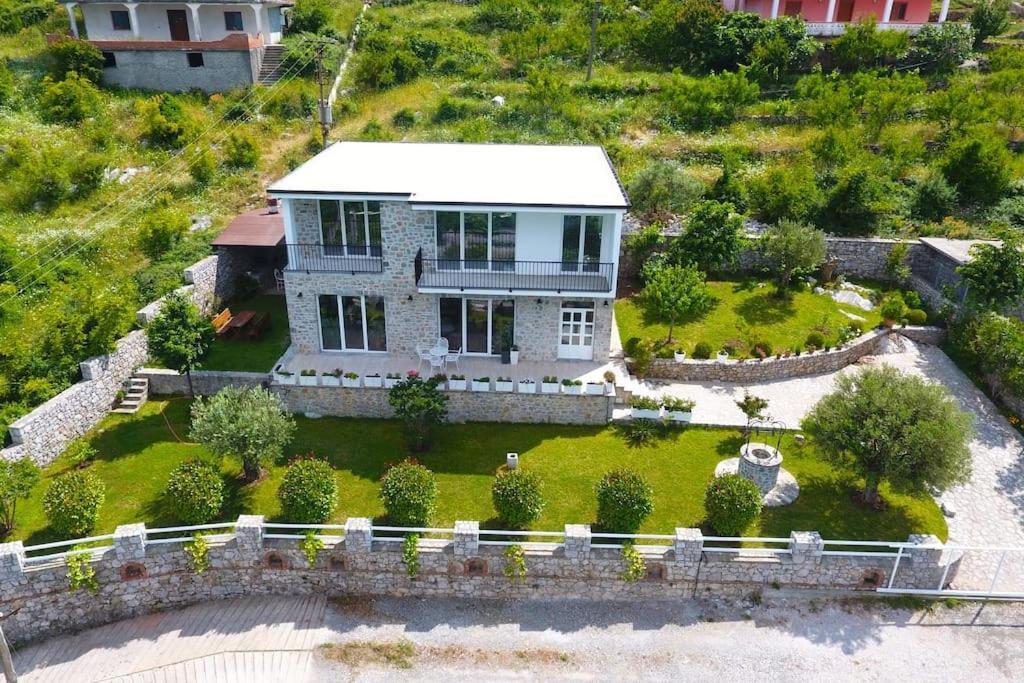 Vintage House With Stunning View Of Shkodra Lake Villa Exterior photo